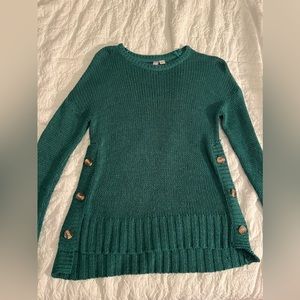 Alya- Francesca’s sweater top with buttons
